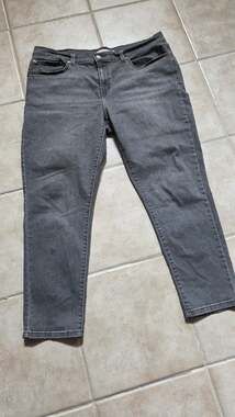 Levi's Boyfriend Jeans Women's Size 33 Gray Denim